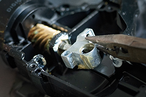 Reparatur einer Angelrolle